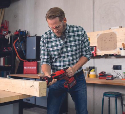 Sierra Sable Inalambrica Te-Ap 18/28 Li Bl Solo Sierra Sable Inalambrica Te-Ap 18/28 Li Bl Solo